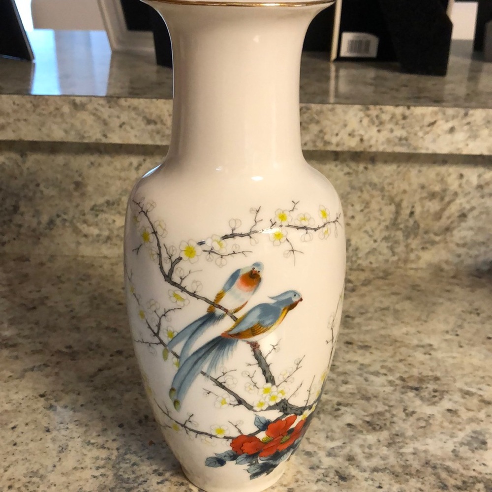 Beautiful Jay Vase Made in Japan